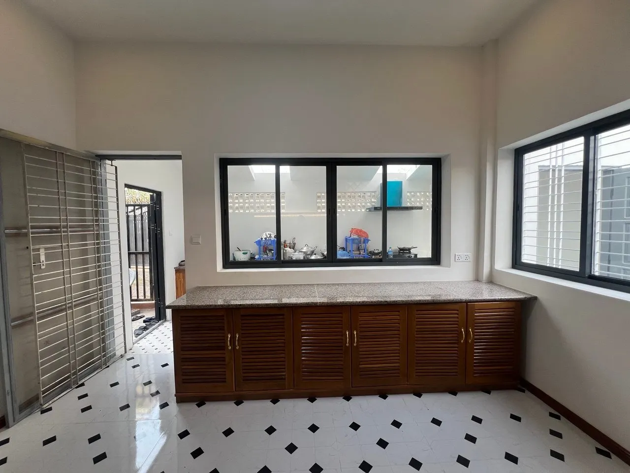 8 Mile Kitchen, photo 13 of 16