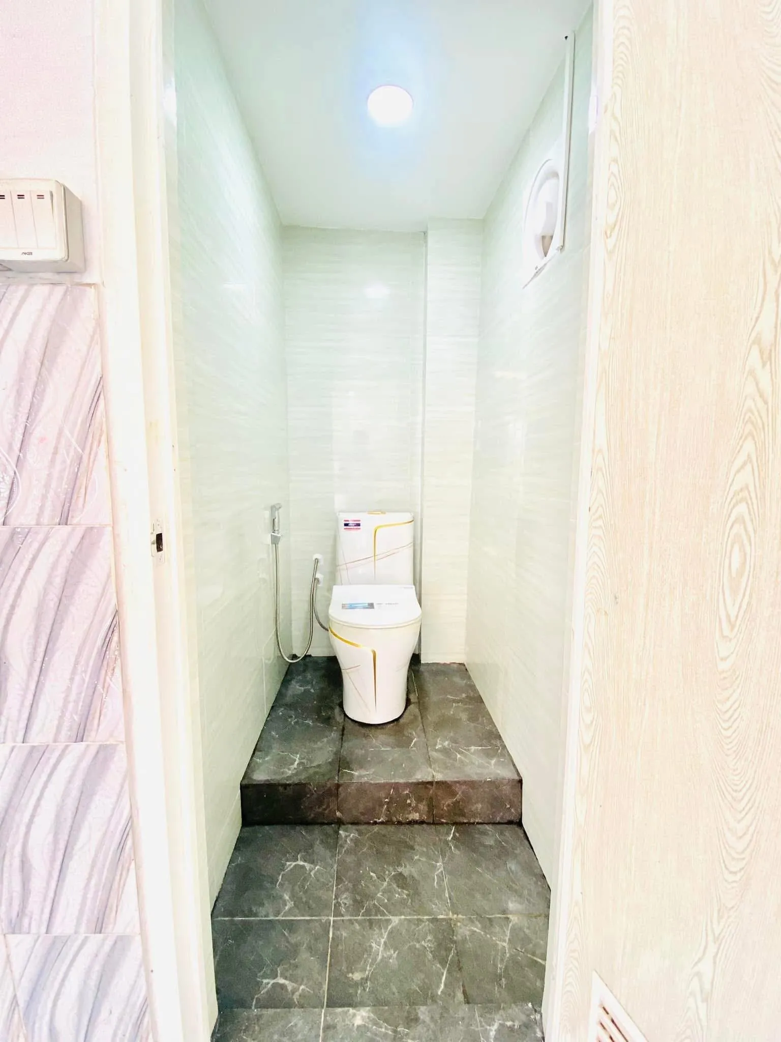 Myeik Apartment, photo 14 of 15