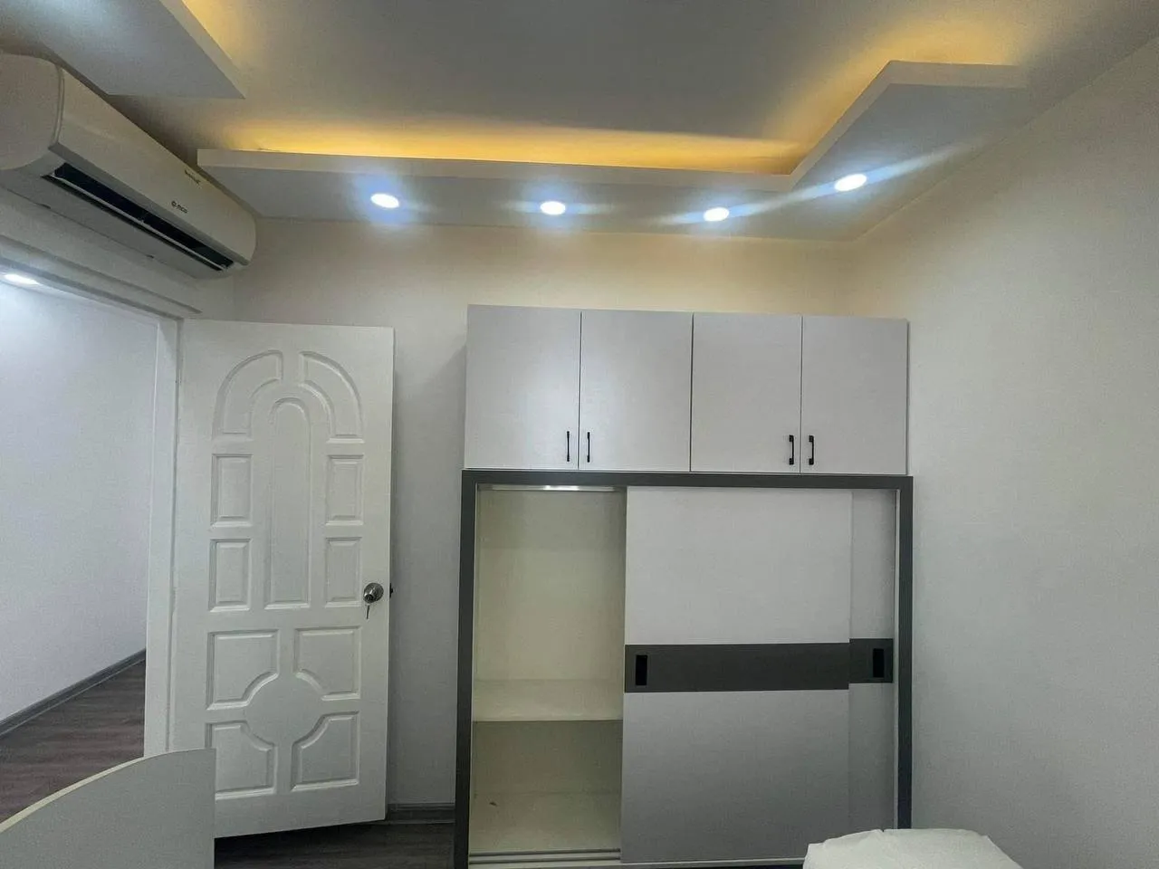 Bamaso Condo, photo 8 of 24