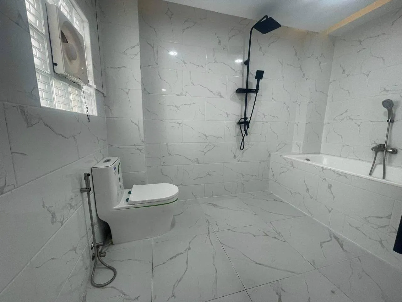 Bamaso Condo, photo 1 of 24