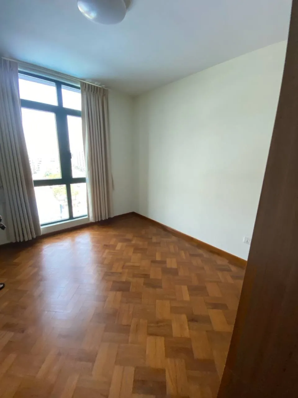 Paragon, photo 6 of 17