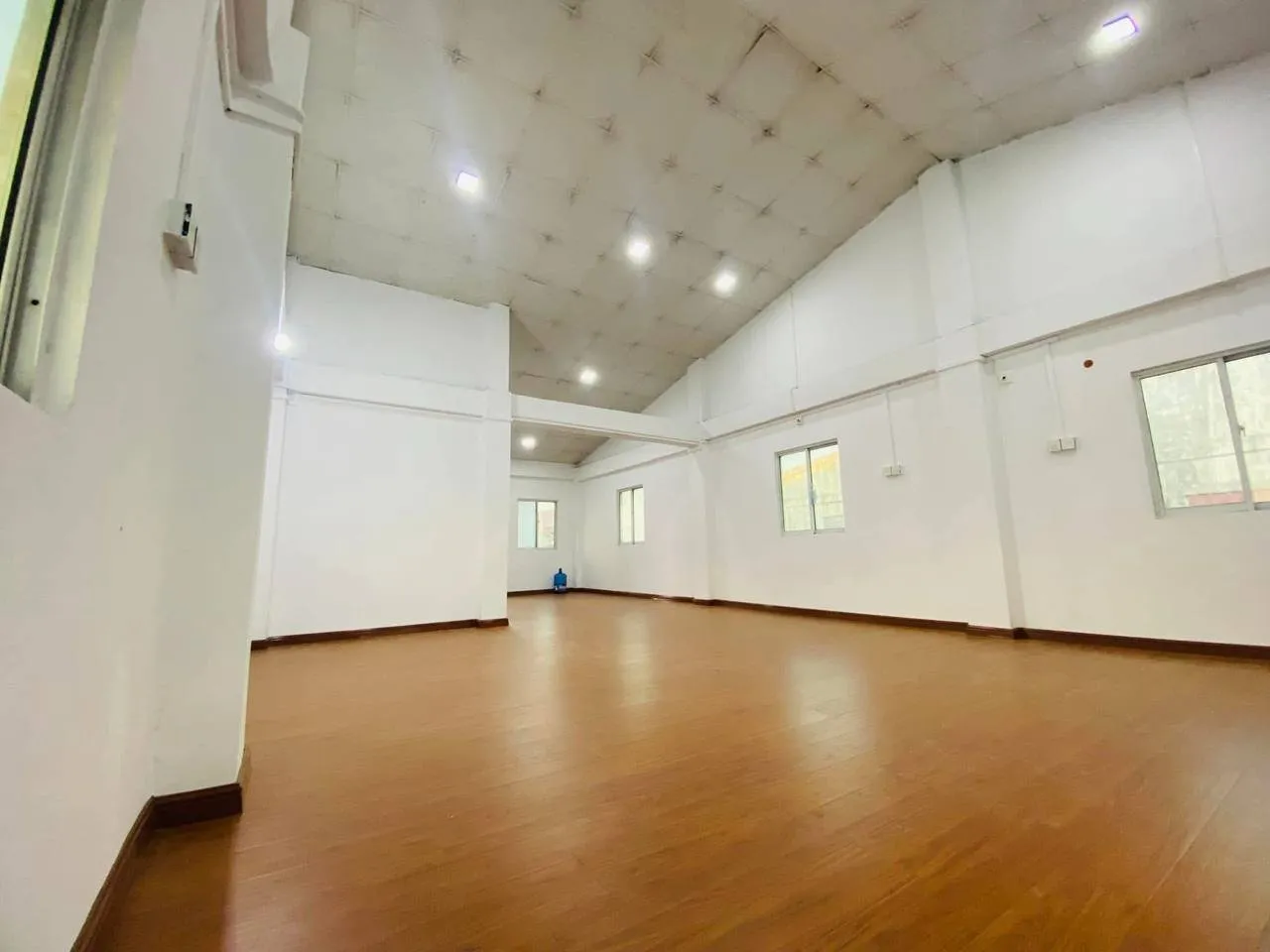 Okkalapa Apartment, photo 1 of 2