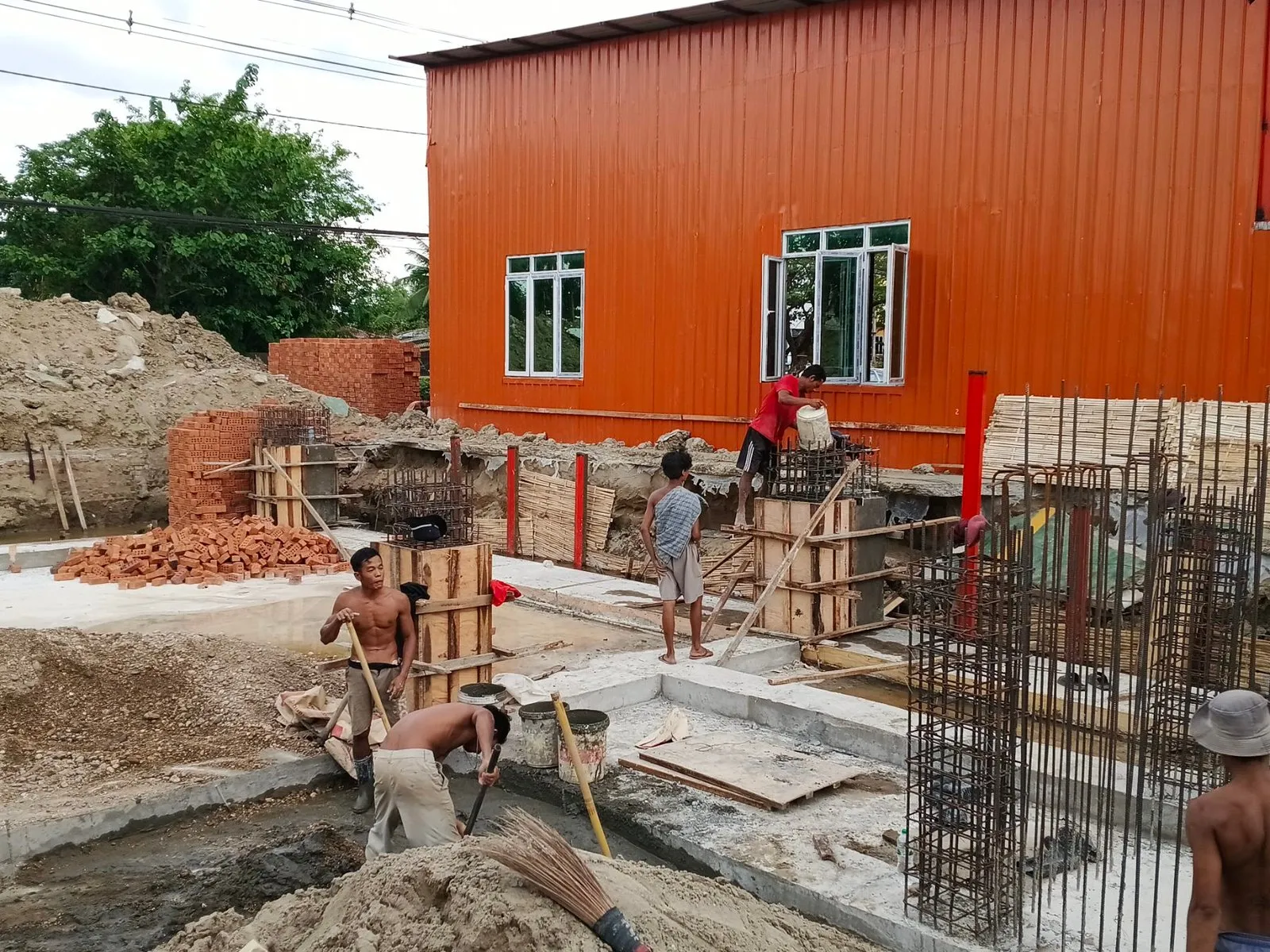 North Dagon Nagar Lady, photo 6 of 92