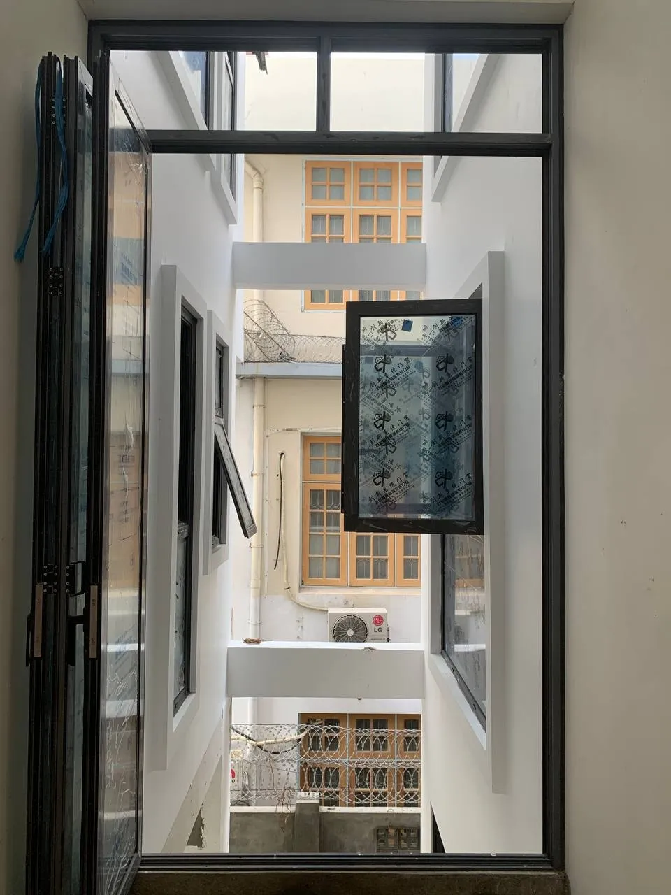 ZAI, photograph 23
